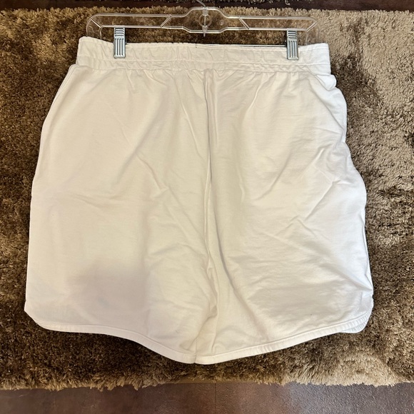 Worn once. Excellent condition. Size XL/2XL. - Picture 3 of 8